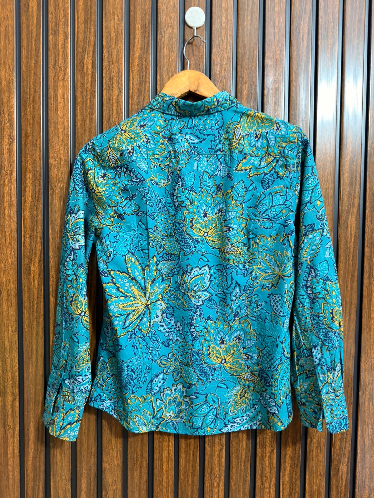 Chest 18  Lenght 23  Fabric cotton silk Branded Womens Top