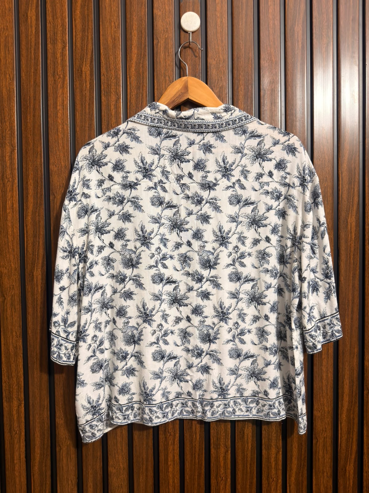 Chest 21  Lenght 22  Fabric linen Simple Half Sleeve Top