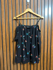 Chest 22  Lenght 25  Fabric linen Western Simple Half Sleeve Top