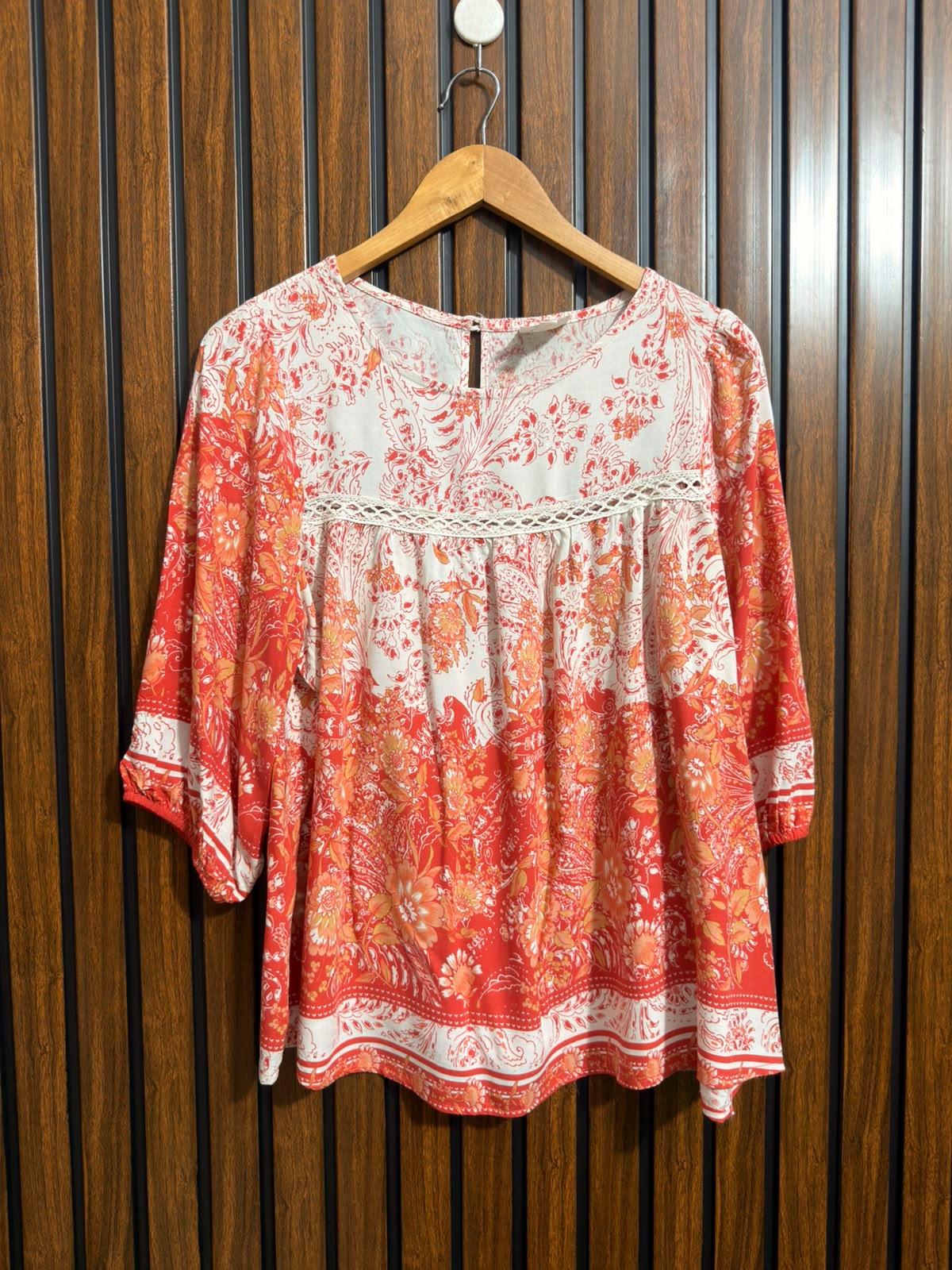 Chest 21  Lenght 26  Fabric linen Branded Half Sleeve Top
