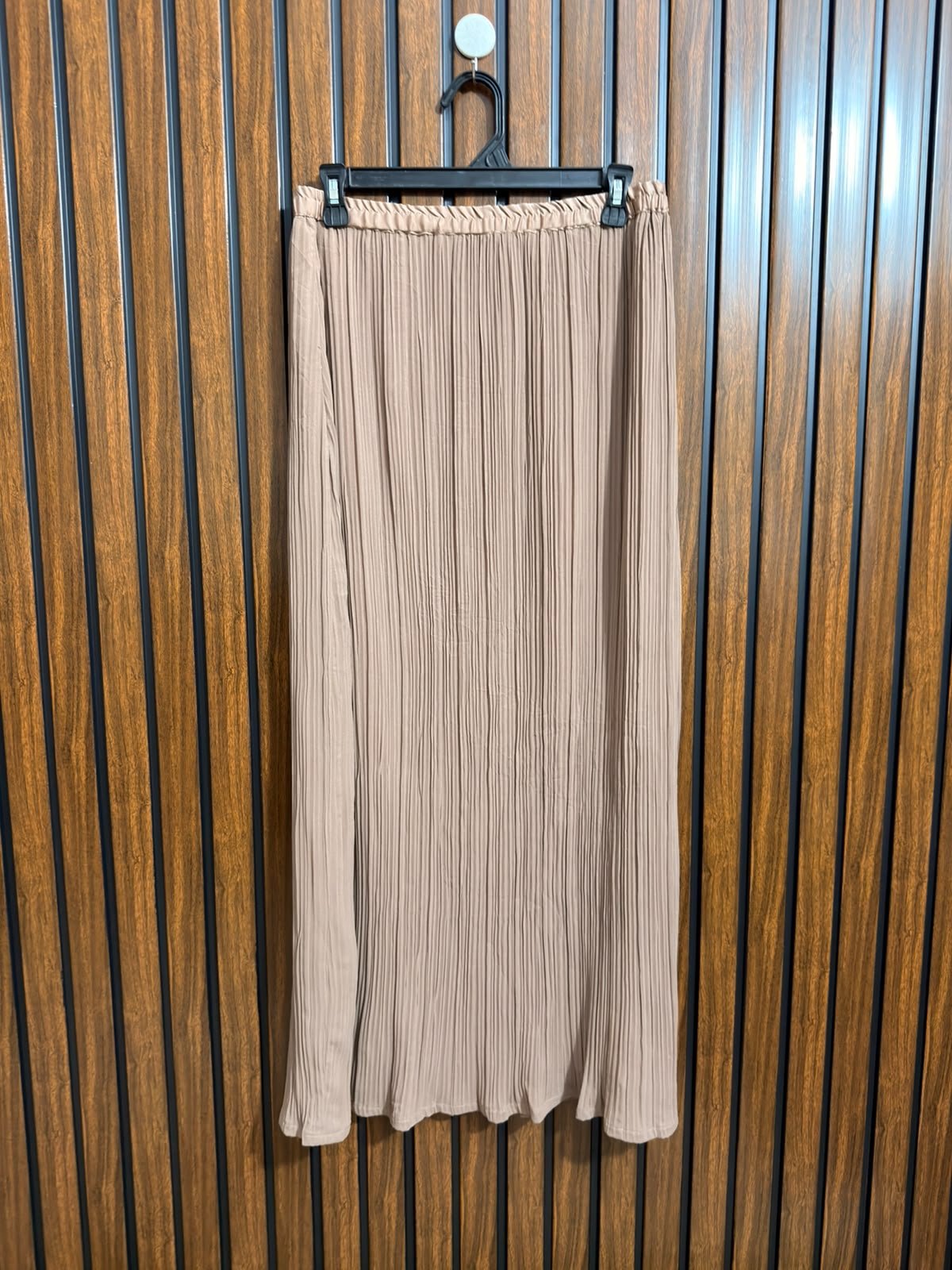 Waist 32  Lenght 37  Fabric chiffon Womens Skirt Brand
