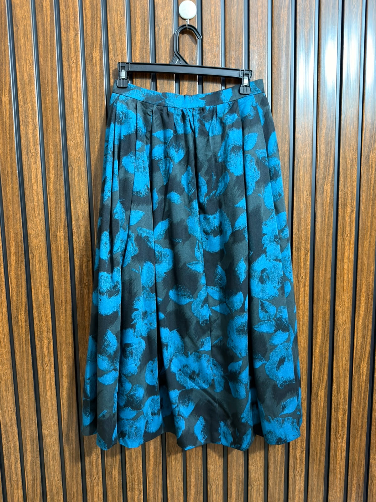 Waist 27  Lenght 32  Fabric cotton silk Womens Skirt Western Wear