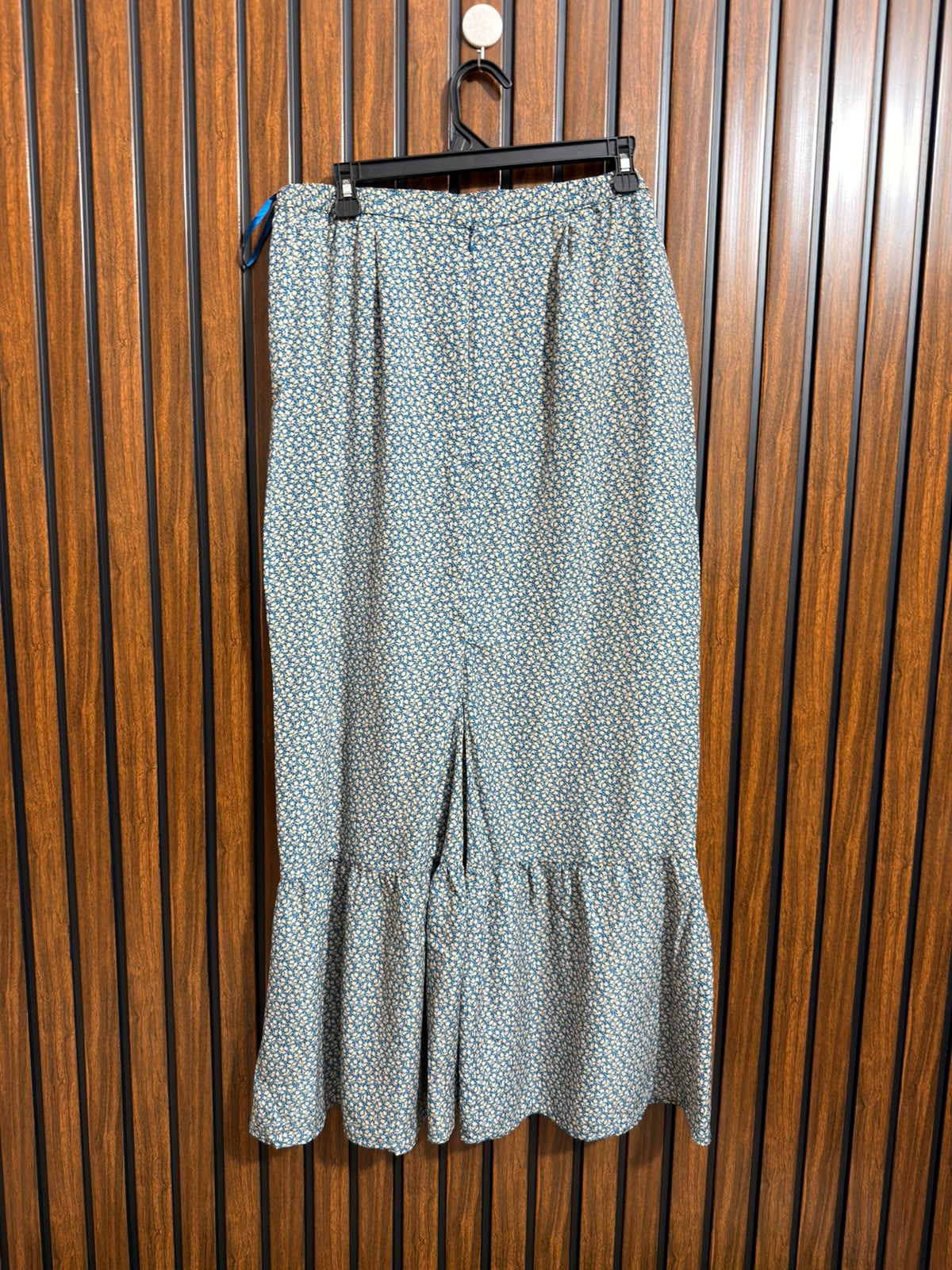 Waist 34  Lenght 39  Fabric cotton silk Imported Womens Skirt