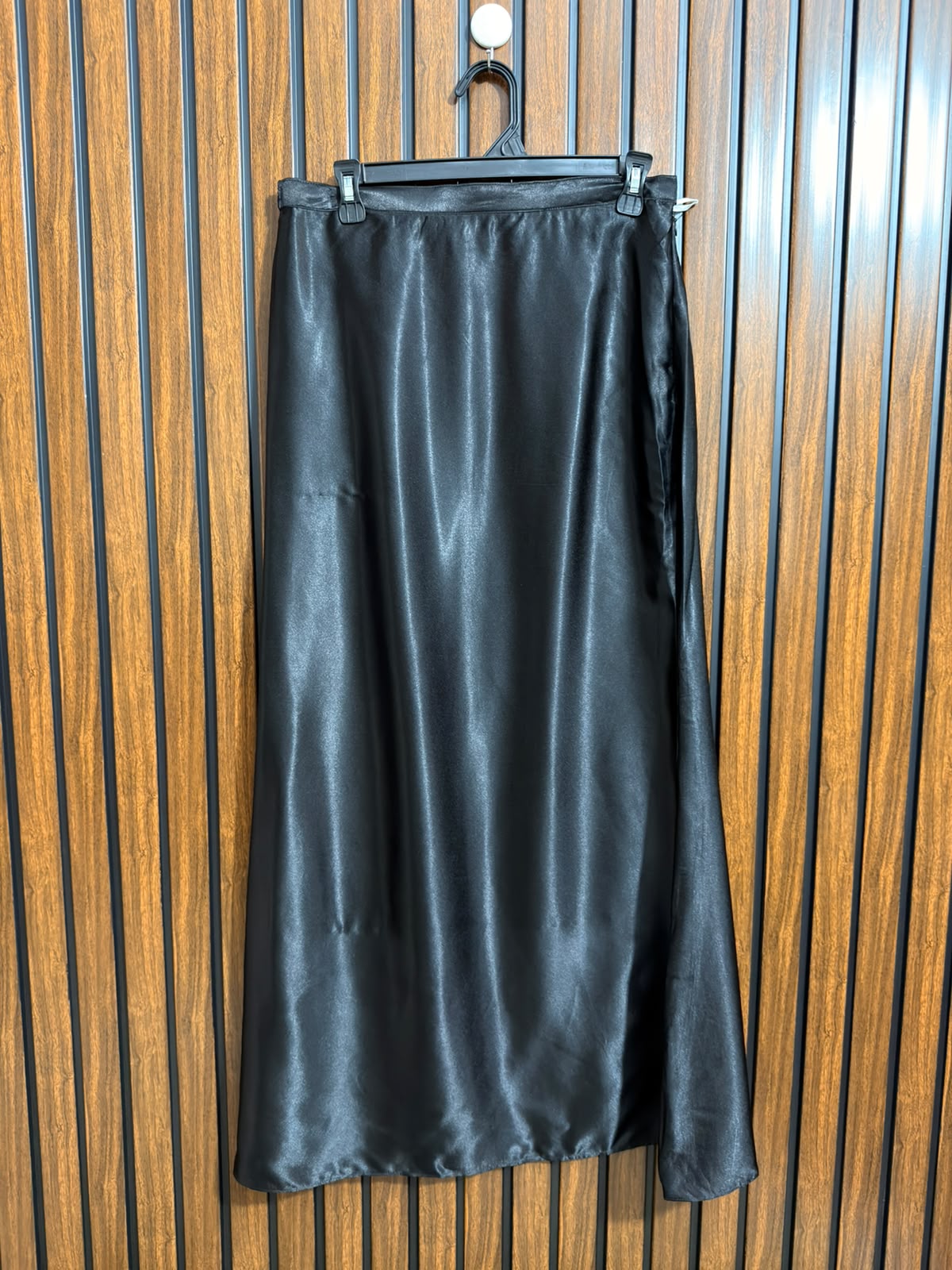 Waist 32  Lenght 40  Fabric silk Western Womens Branded Skirt