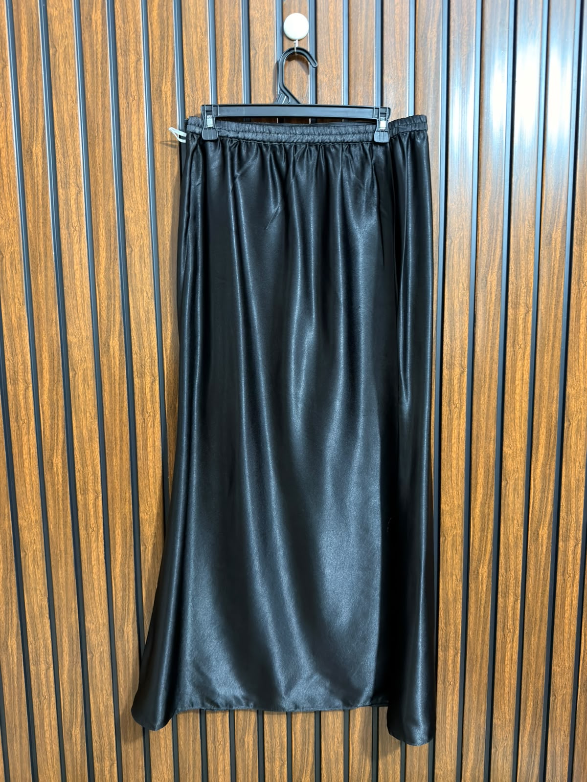 Waist 32  Lenght 40  Fabric silk Western Womens Branded Skirt