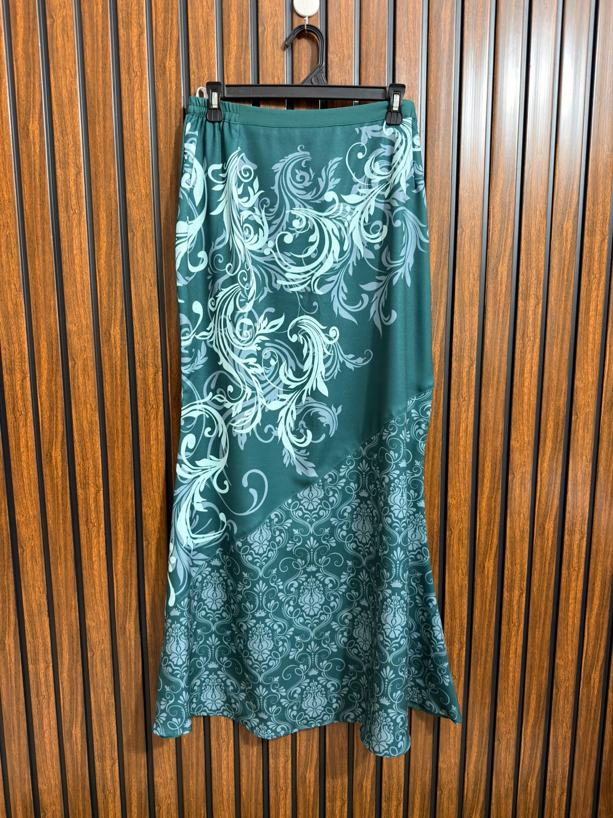 Waist 36  Lenght 41  Fabric rayon Western Skirt for Women