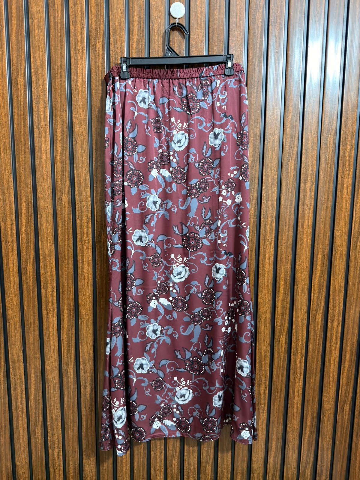 Waist 38  Lenght 42  Fabric silk Western Womens Skirts
