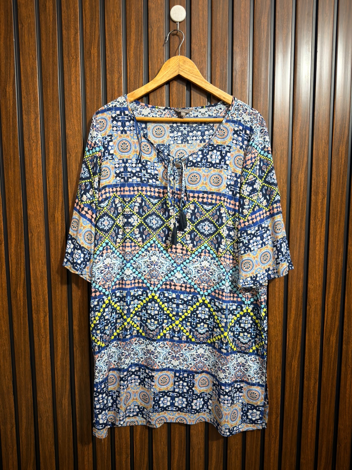 Chest 20  Lenght 33  Fabric linen Womens Long Top