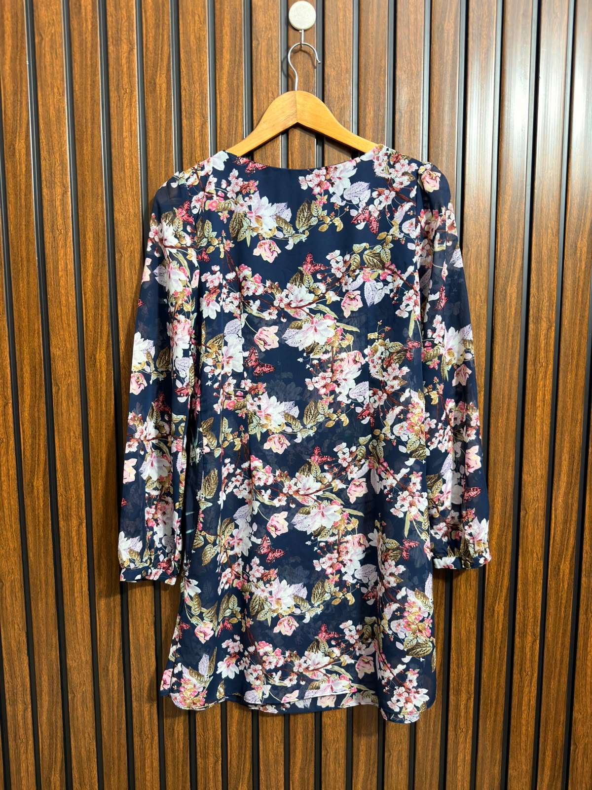Chest 17  Lenght 33  Fabric chiffon Ladies Western Branded Top