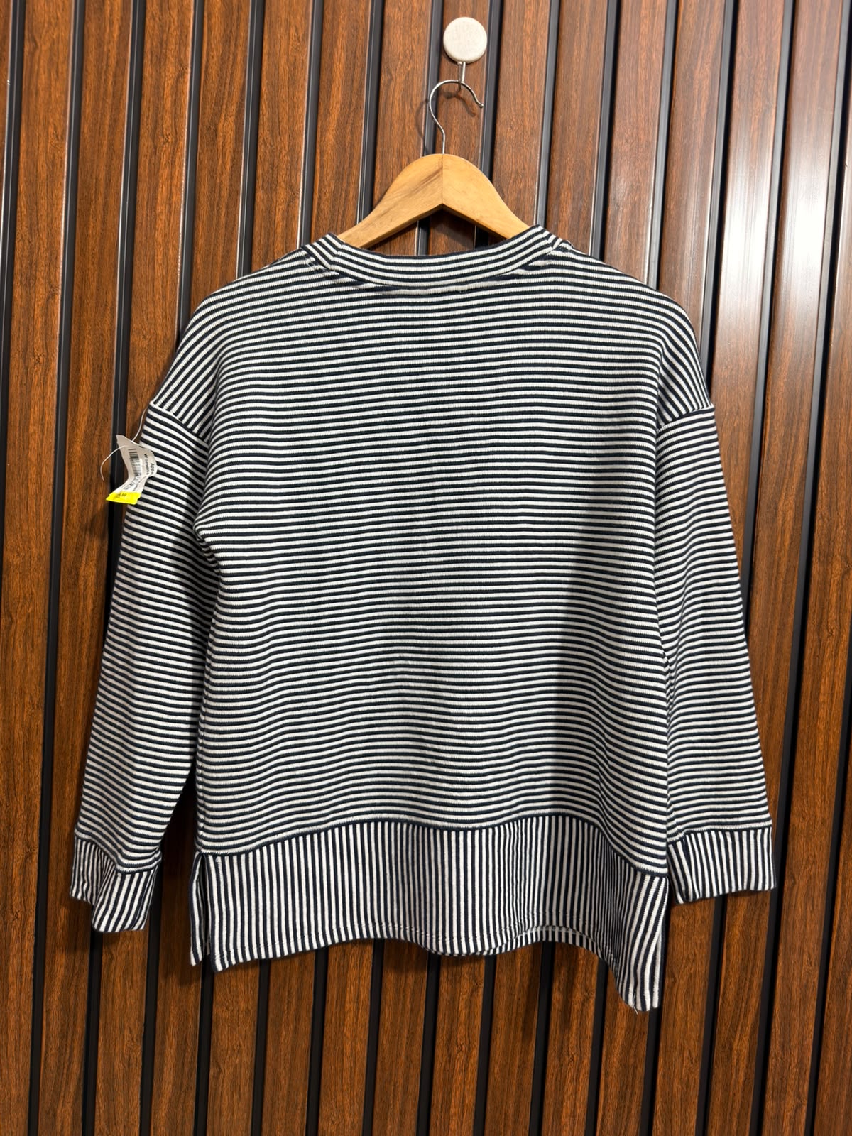 Chest 20  Lenght 23.5 Womens Casual Sweater
