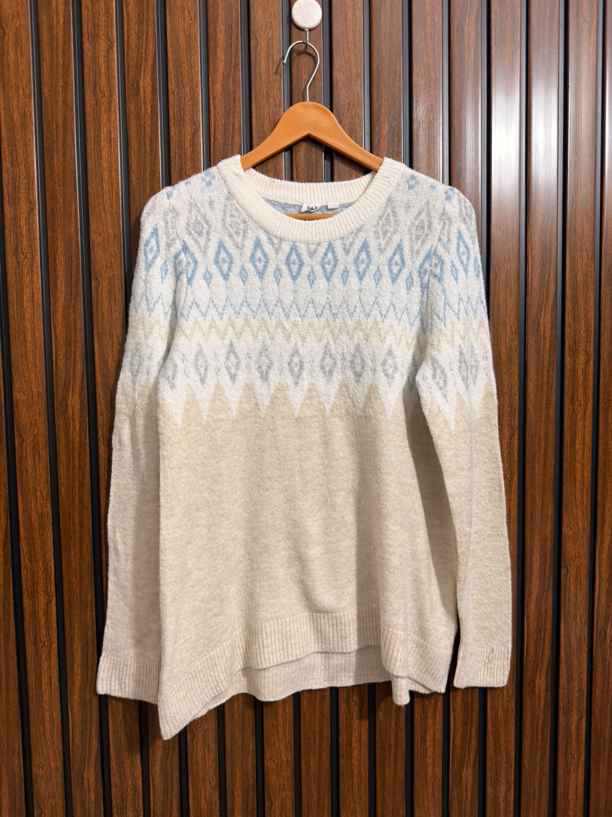 Chest 18  Lenght 26 Imported Ladies Sweater