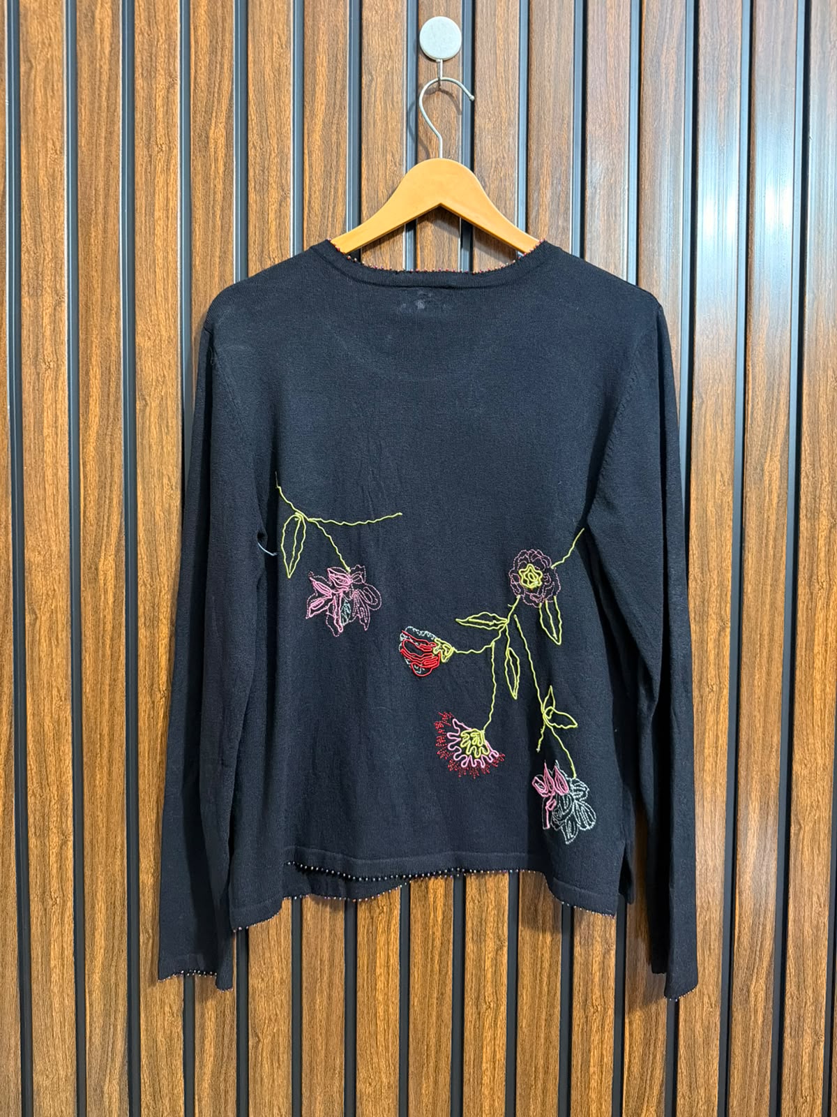 Chest 20  Lenght 22 Branded Sweater