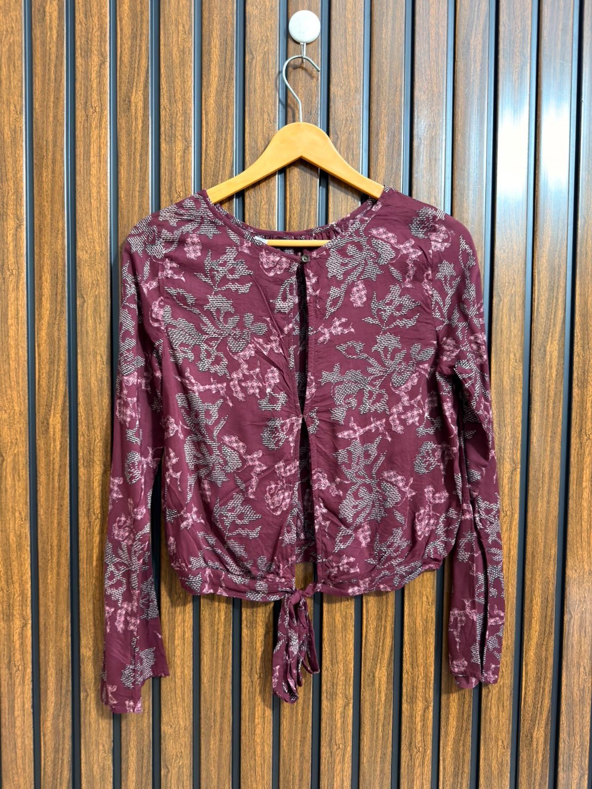 Chest 17  Lenght 18  Fabric linen Western Branded Womens Full Sleeve Wear