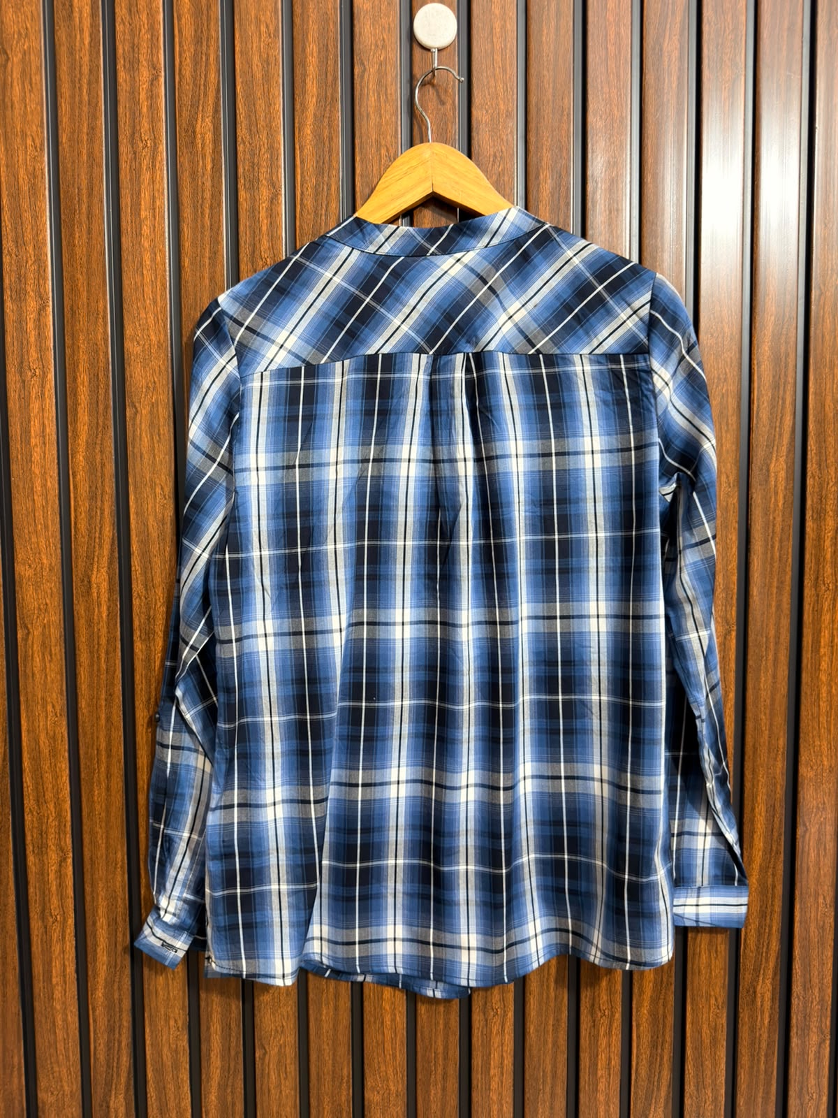 Chest 18  Lenght 26  Fabric linen Western Ladies Full Sleeve Top