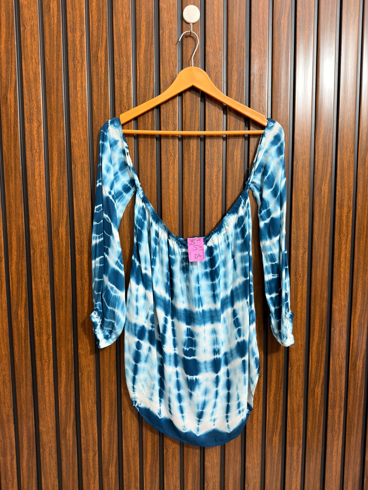 Chest small  Lenght 21  Fabric linen Branded Ladies Full Sleeves Top