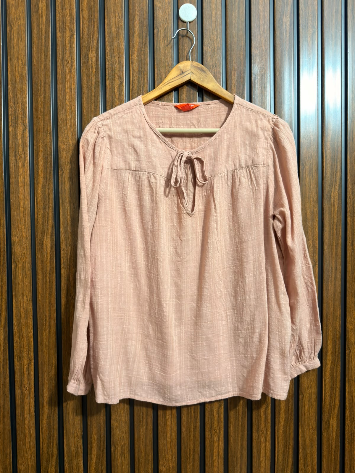 Chest 20  Lenght 23  Fabric cotton Womens Branded Sleeve Top