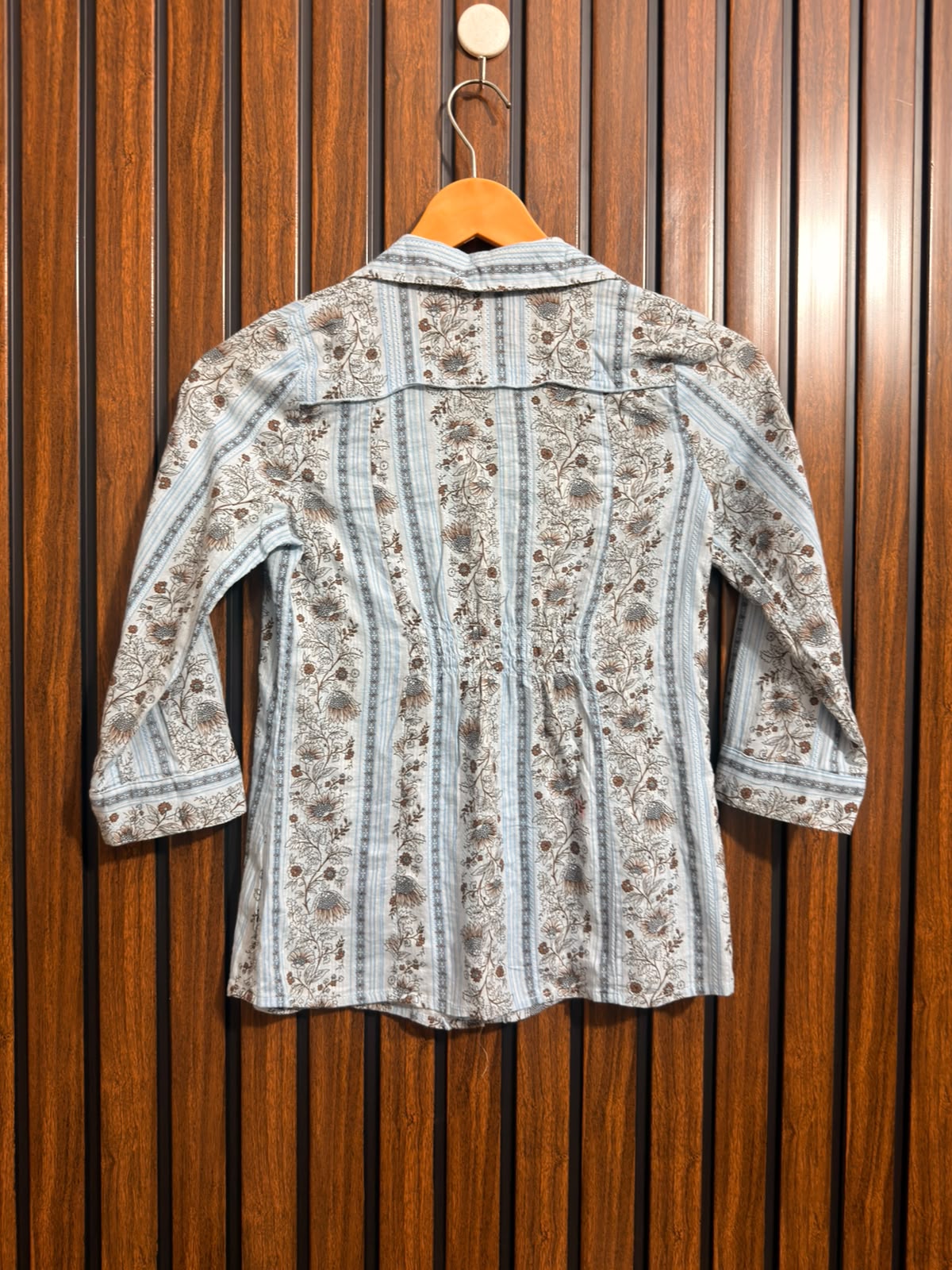 Chest 13  Lenght 20  Fabric linen Western Branded Ladies Top
