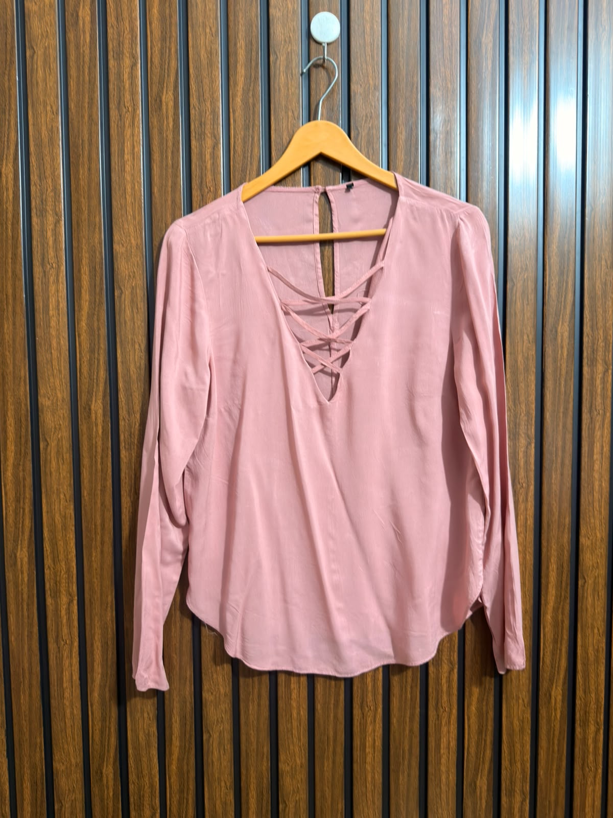 Chest 17  Lenght 24  Fabric linen Womens Full Sleeve Top
