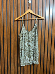 Chest 21  Lenght 27  Fabric cotton Western Ladies Sleeveless Wear