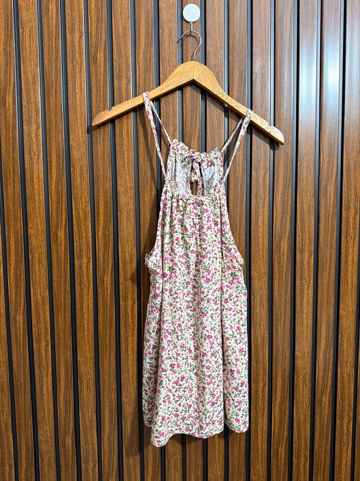 Chest 20  Lenght 28  Fabric linen Western Sleeveless Wear