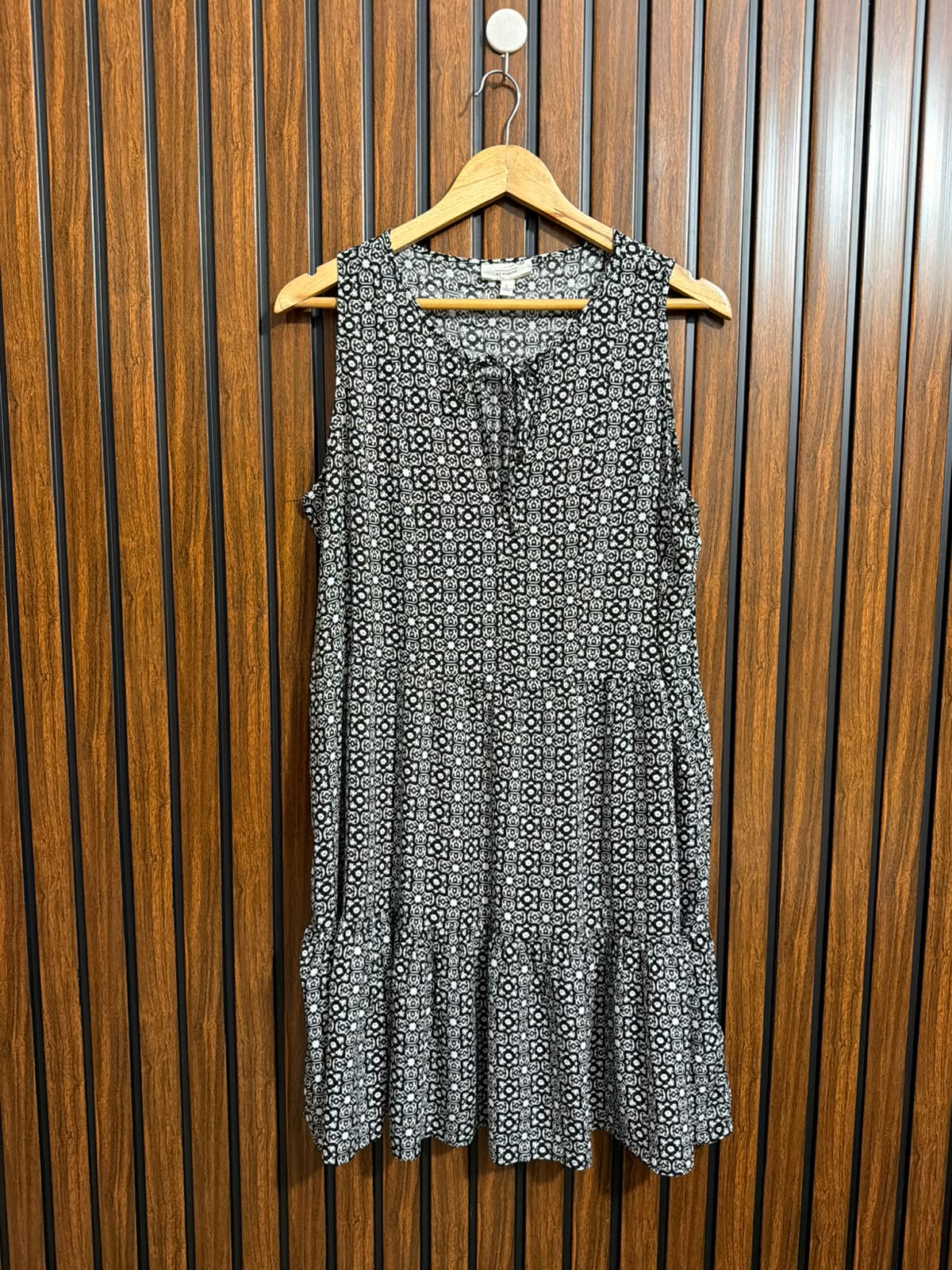Chest 20  Lenght 35  Fabric linen Womens Sleeveless Tops
