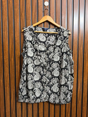 Chest 22  Lenght 25  Fabric cotton Western Branded Ladies Sleeveless Top