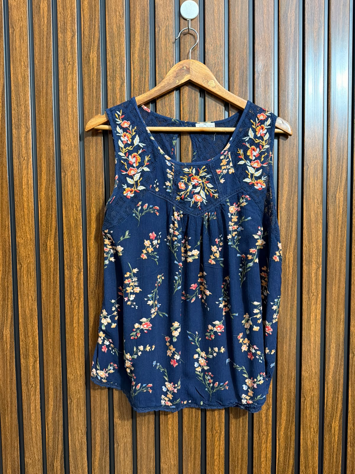 Chest 21  Lenght 24  Fabric rayon Western Branded Sleeveless Tops