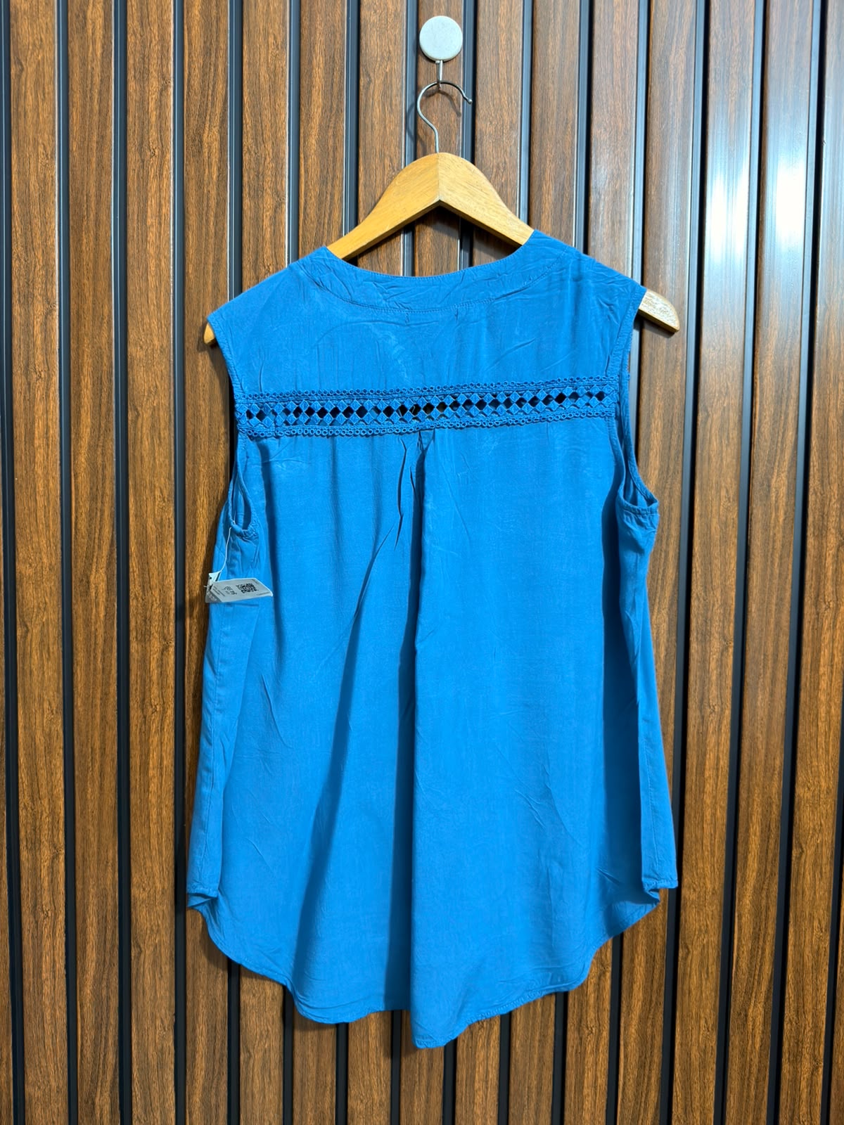 Chest 19  Lenght 26  Fabric linen Western Branded Womens Sleeveless Top