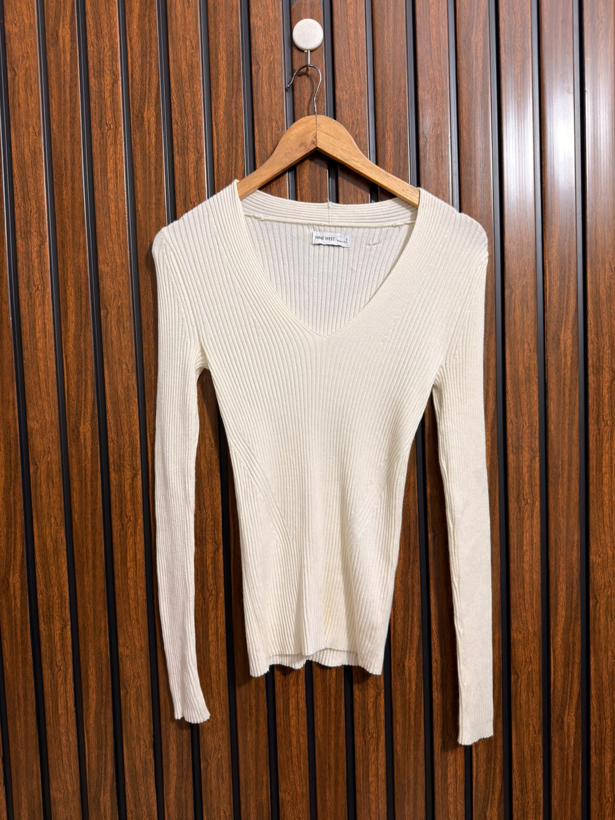 Chest 18  Lenght 23 Branded Classic Winter Top
