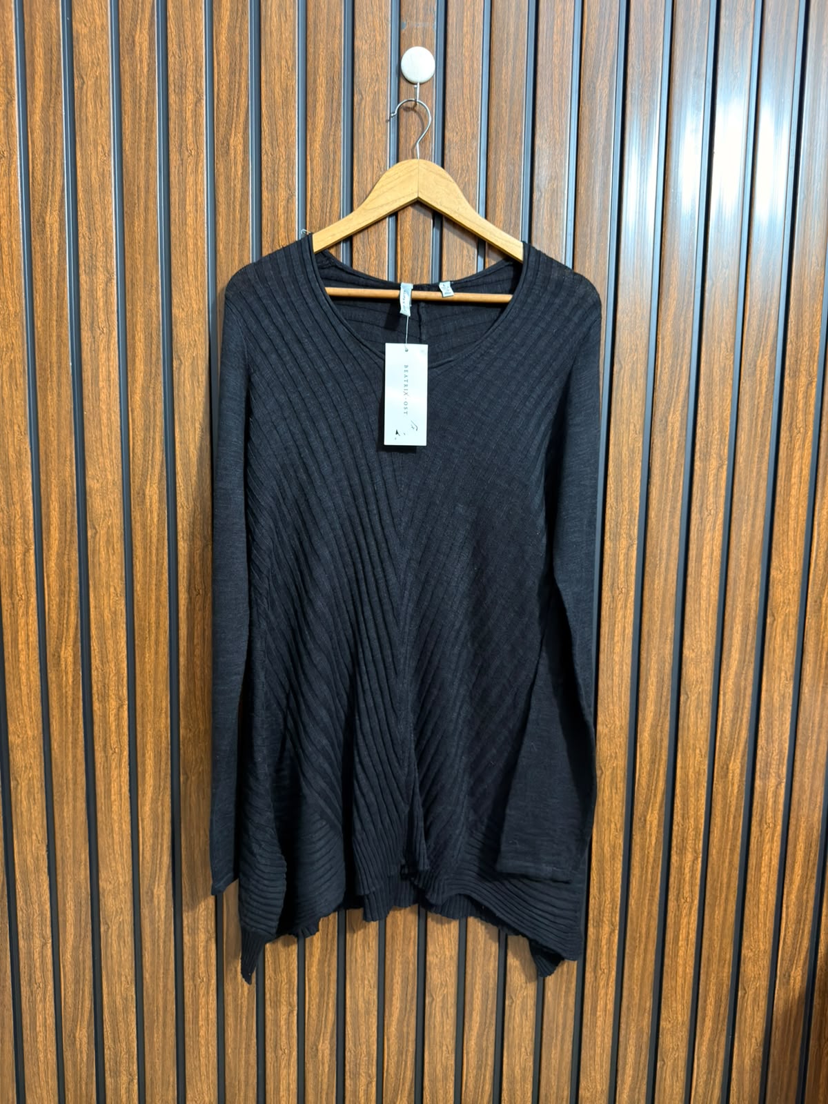 Chest 21  Lenght 32 Western Womens Basic Top
