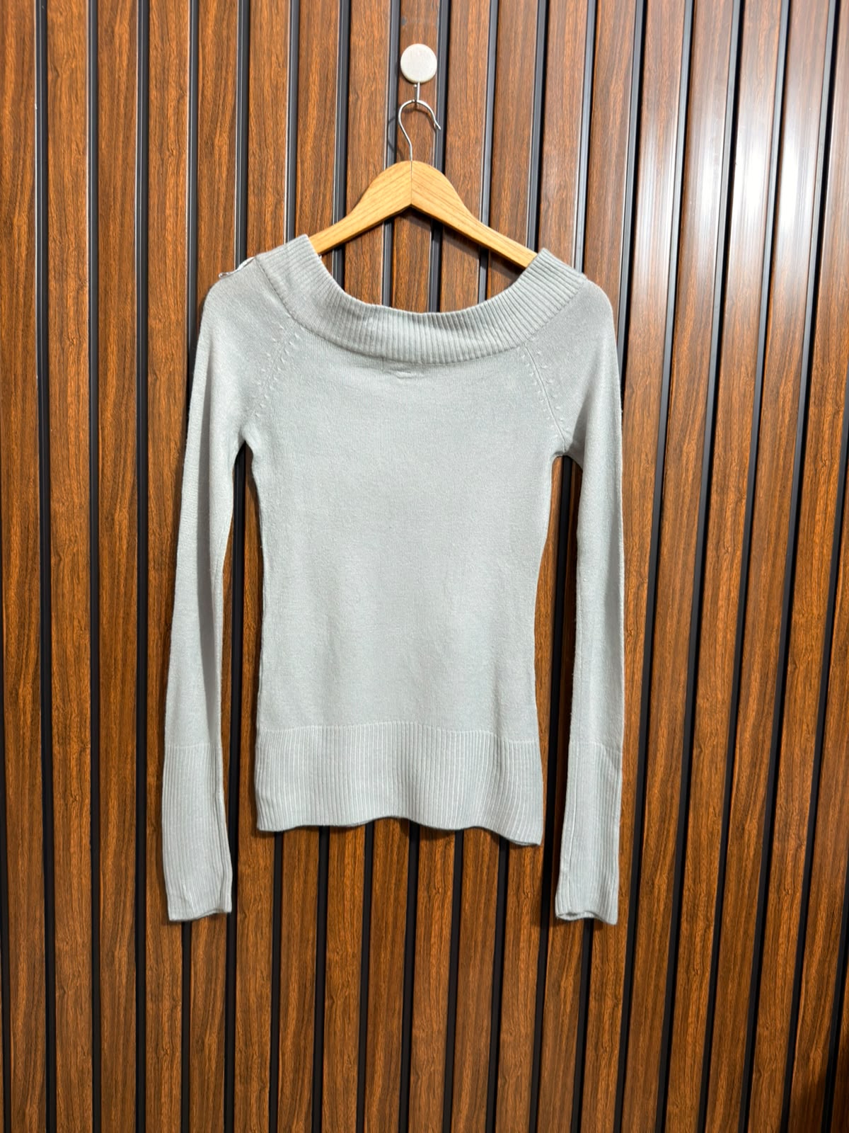 Chest 17  Lenght 25 Ladies Casual Winter Top