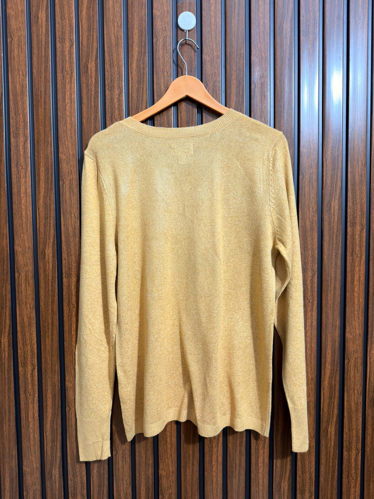 Chest 20  Length 26 Womens Classic Winter Top
