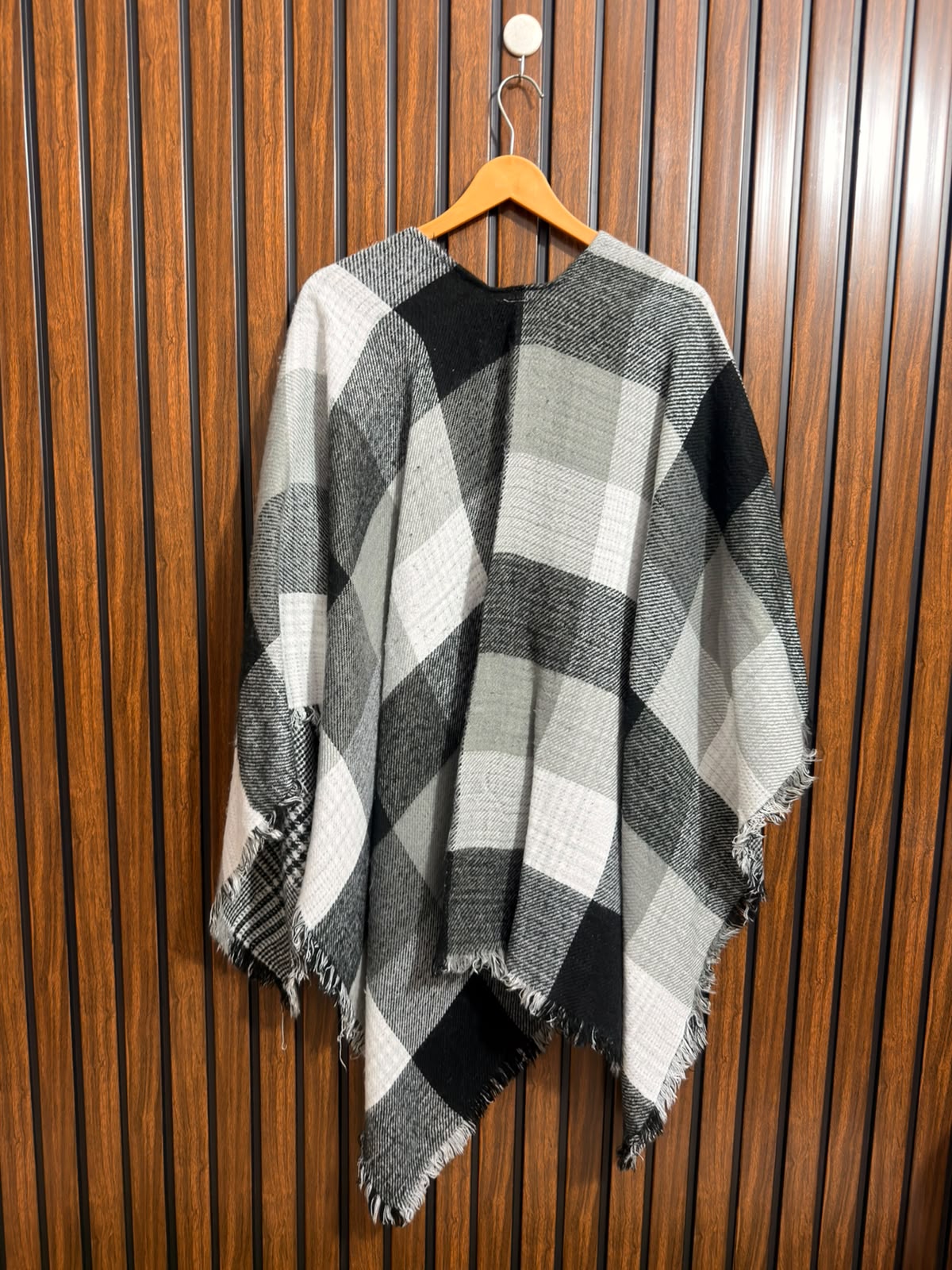 Womens Brand Shawl
