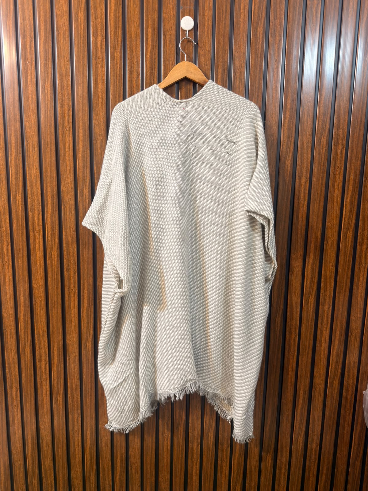 Ladies Shawl Wear
