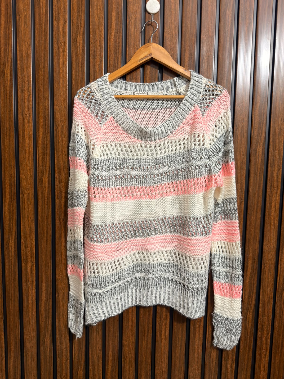 Chest 20  Lenght 26 Branded Ladies Winter Sweater