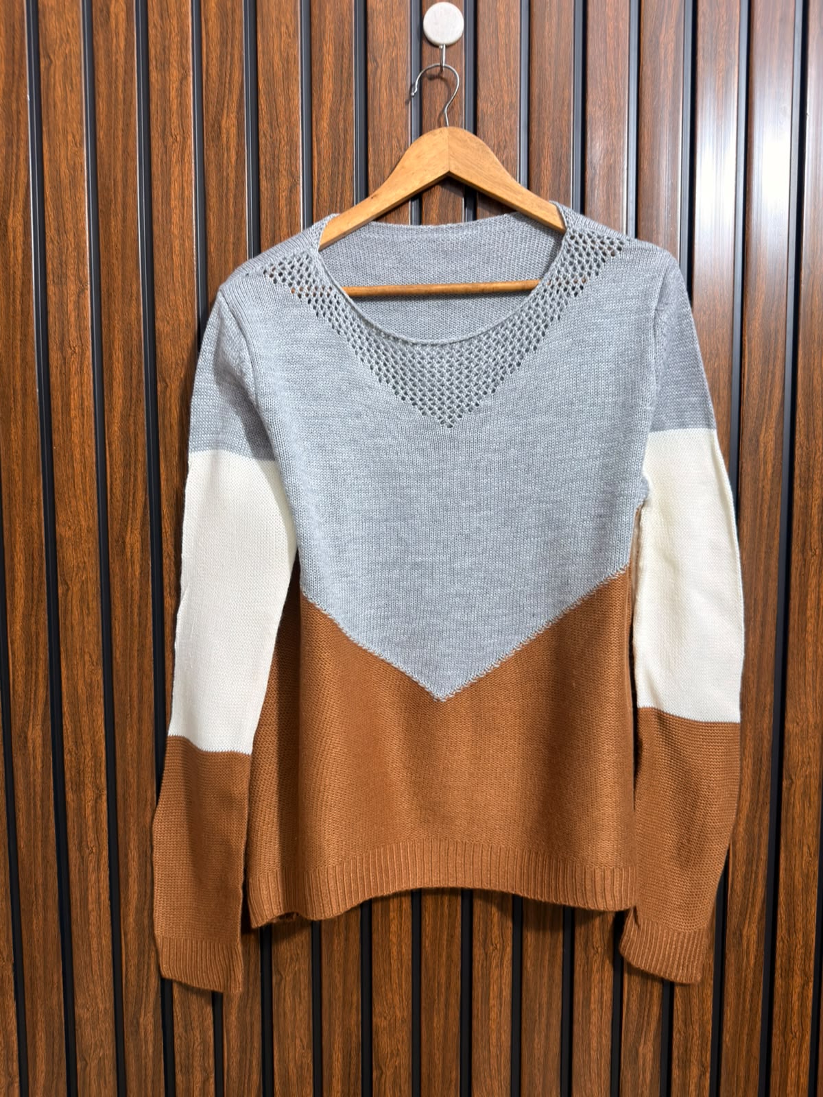 Chest 20  Lenght 24 Womens Winter Wear Sweater