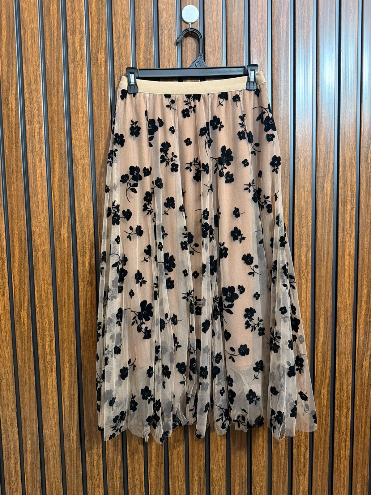 Waist 28  Lenght 30  Fabric net Branded Womens Skirt