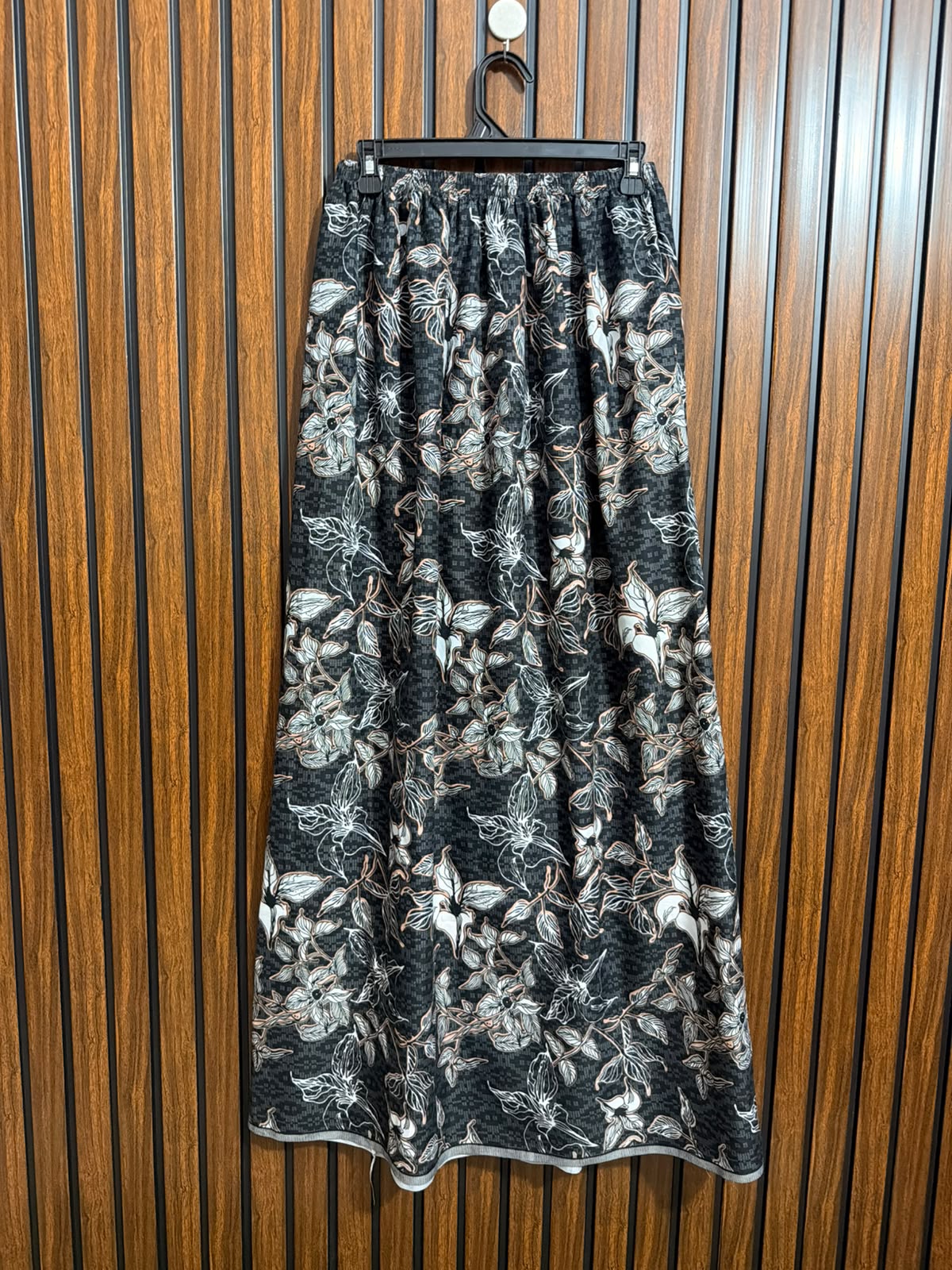 Waist 30  Lenght 40  Fabric cotton silk Western Branded Womens Skirt