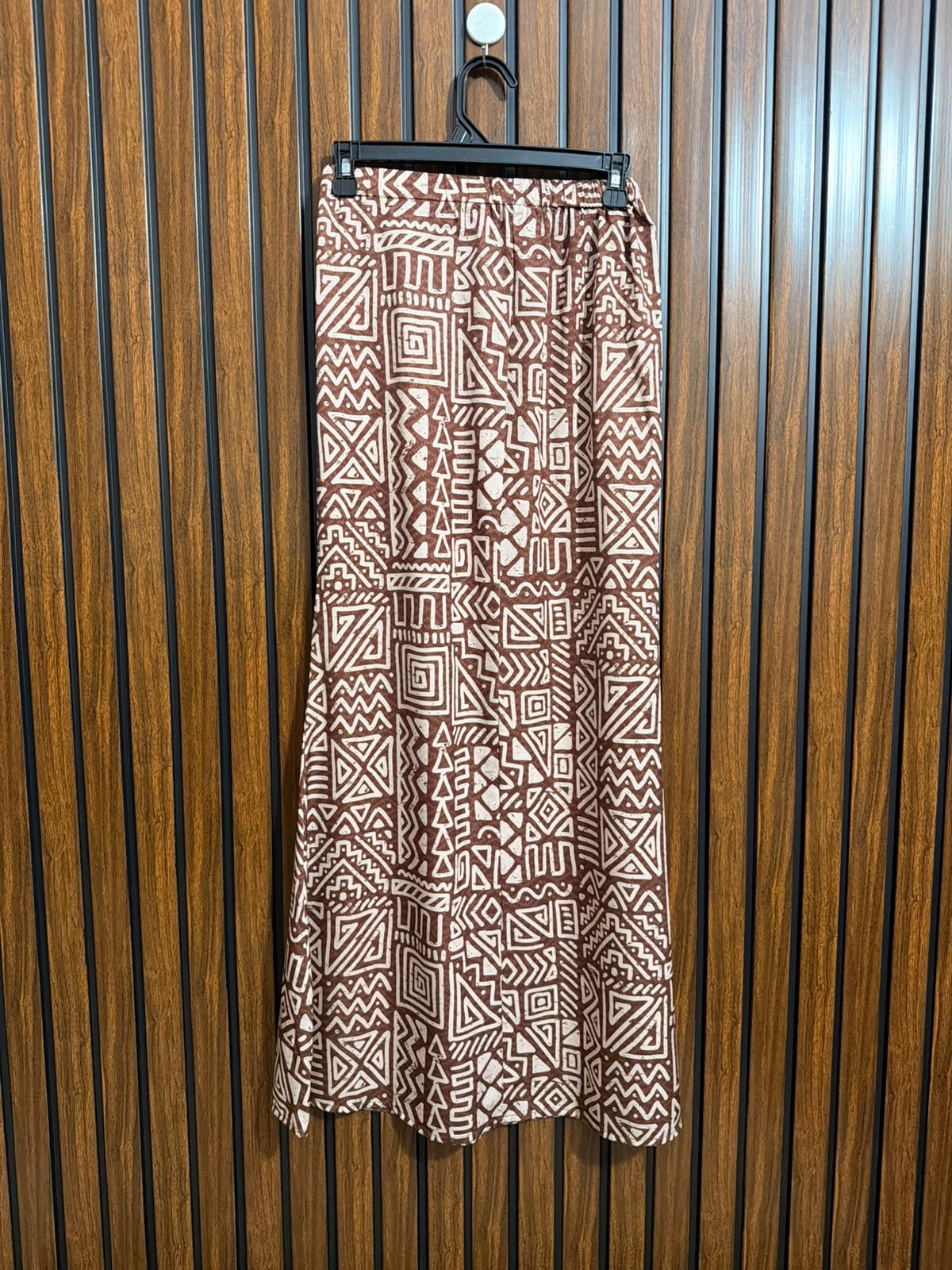 Waist 26  Lenght 39  Fabric silk Womens Skirt
