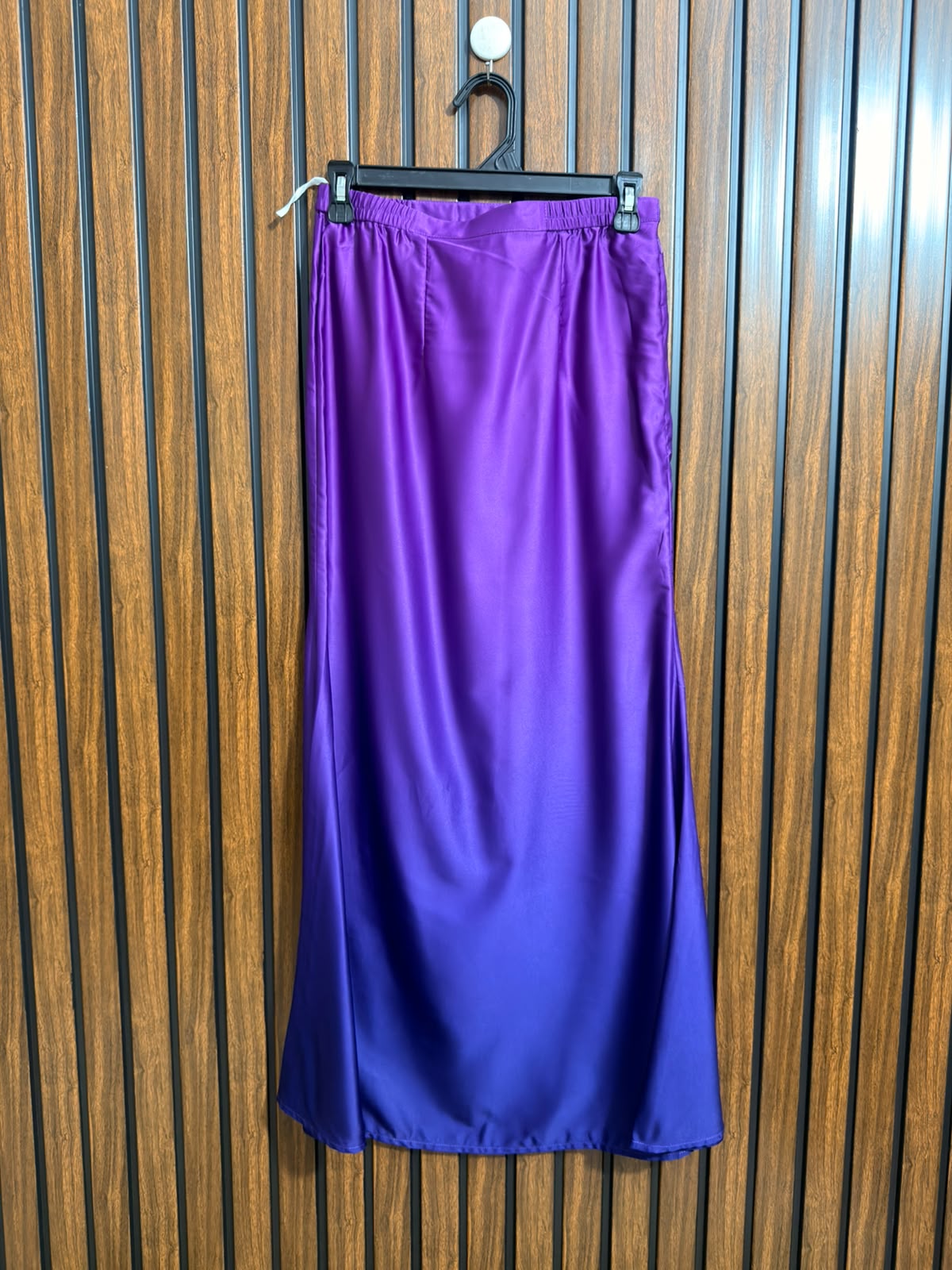 Waist 28  Lenght 37  Fabric silk Branded Womens Wear
