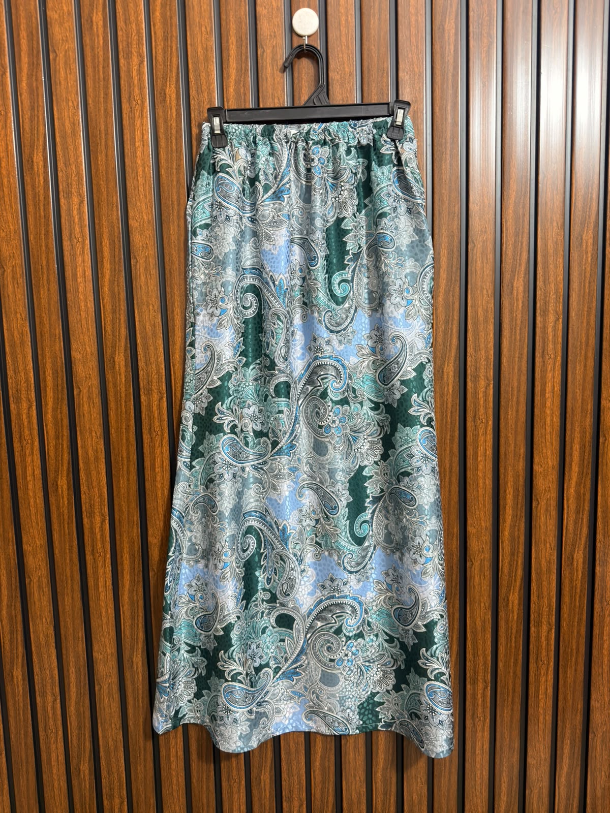 Waist 26  Lenght 38  Fabric silk Western Womens Wear