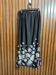 Waist 32  Lenght 37  Fabric silk  Womens Fashion Skirt