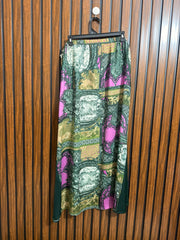 Waist 40  Lenght 38  Fabric silk  Ladies Western Wear