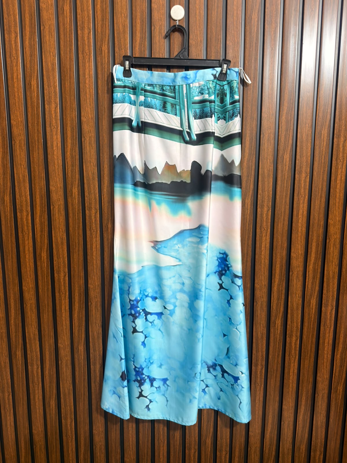 Waist 30  Lenght 41  Fabric silk Branded Skirts