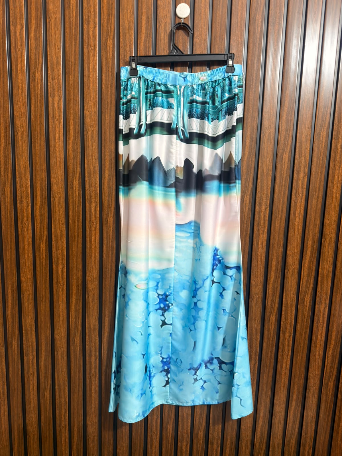 Waist 30  Lenght 41  Fabric silk Branded Skirts