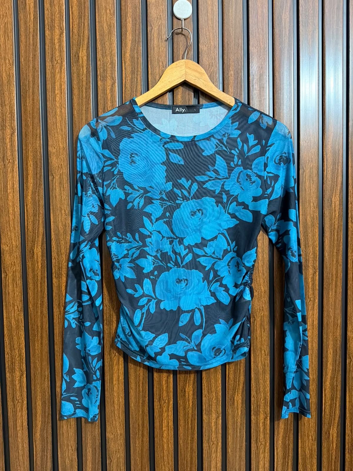 Chest 19  Lenght 20  Fabric net Branded Womens Full Sleeve Tops