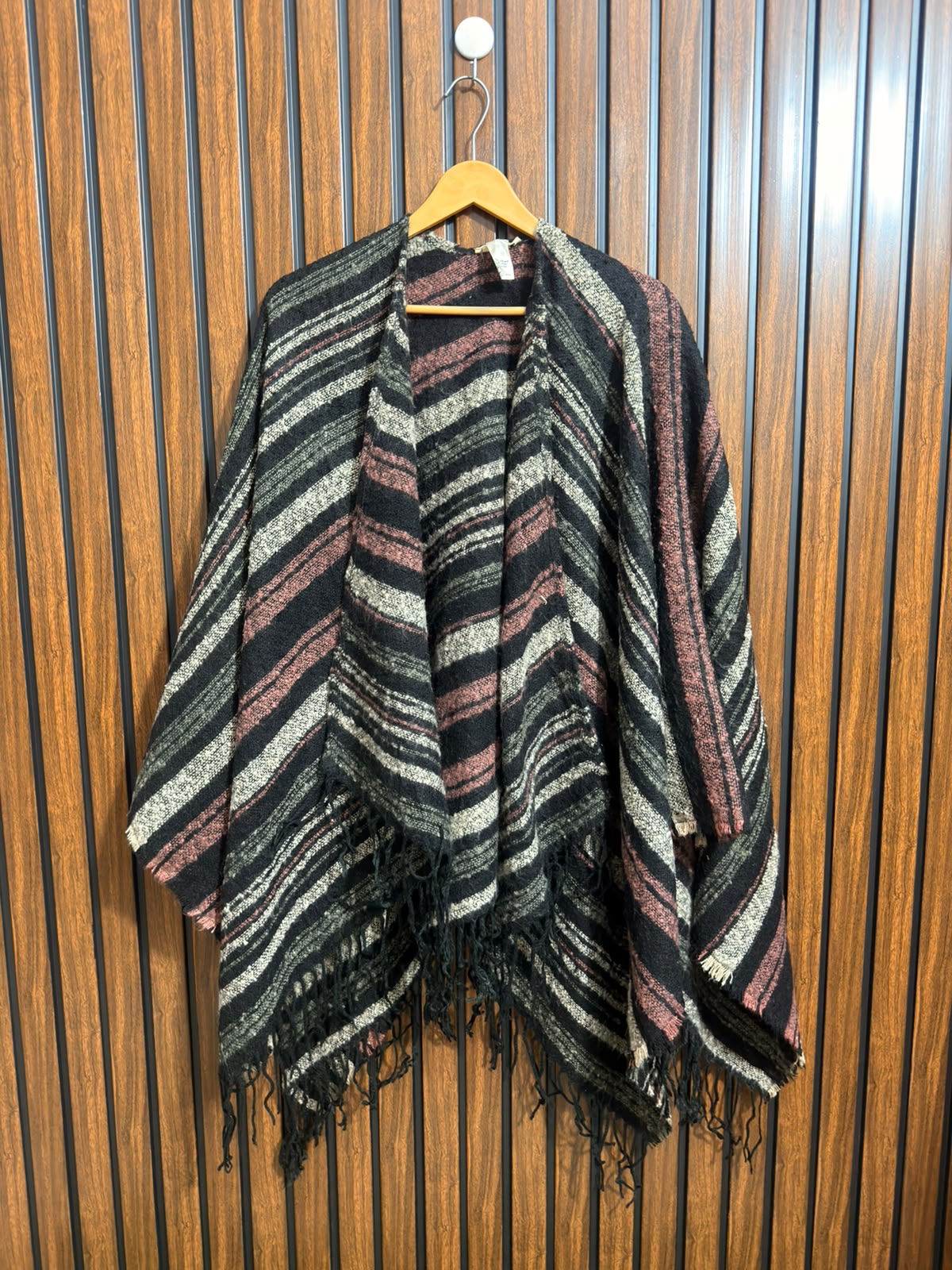 Western Ladies Shawl Wear