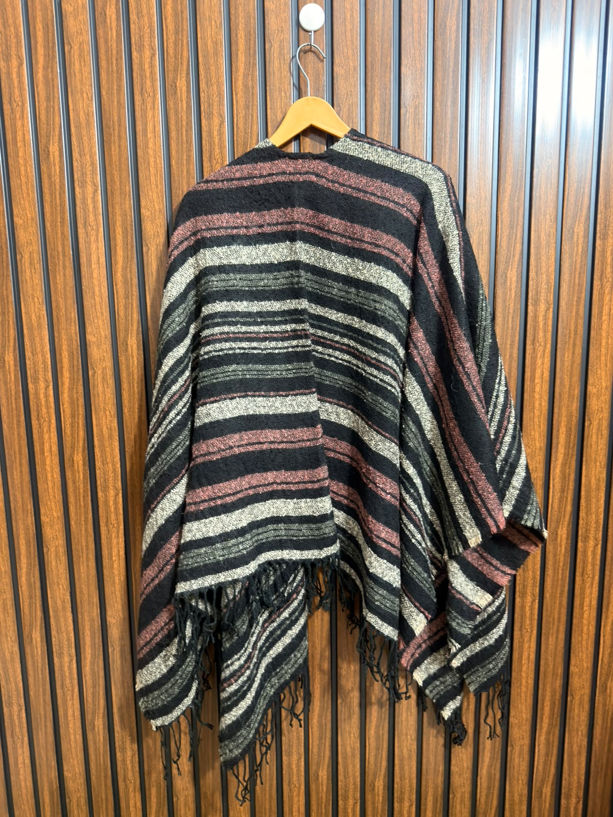 Western Ladies Shawl Wear