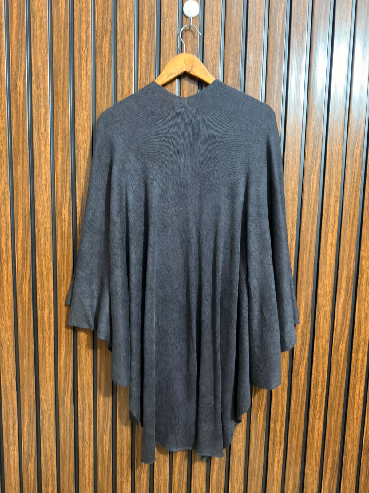 Ladies Modern Shawl