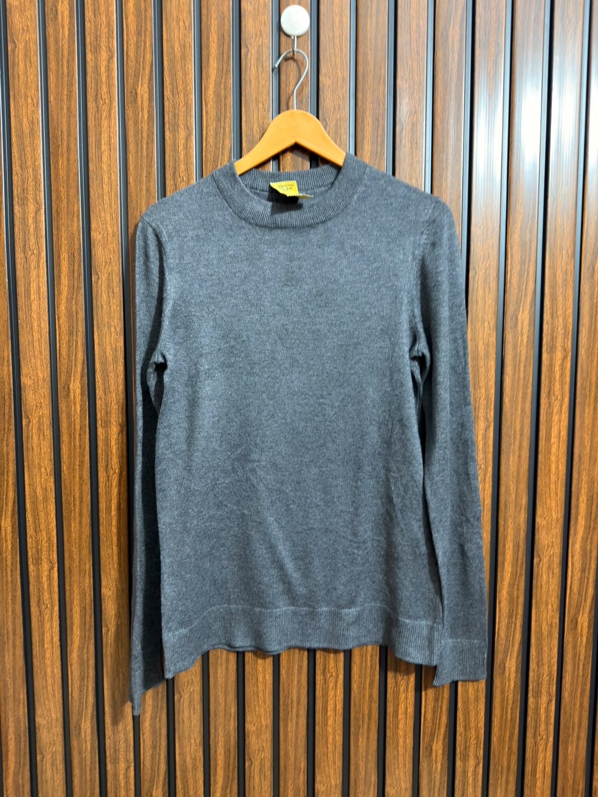 Chest 19  Lenght 25 Western Womens Winter Wear Top